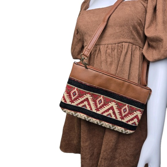 Canyon Sky Handbags - Canyon Sky Southwestern Aztec  Tribal Pattern Crossbody Purse Handbag